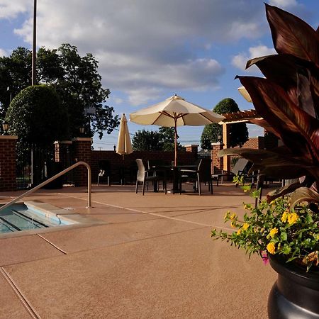 Hampton Inn & Suites Nashville-Vanderbilt-Elliston Place מראה חיצוני תמונה