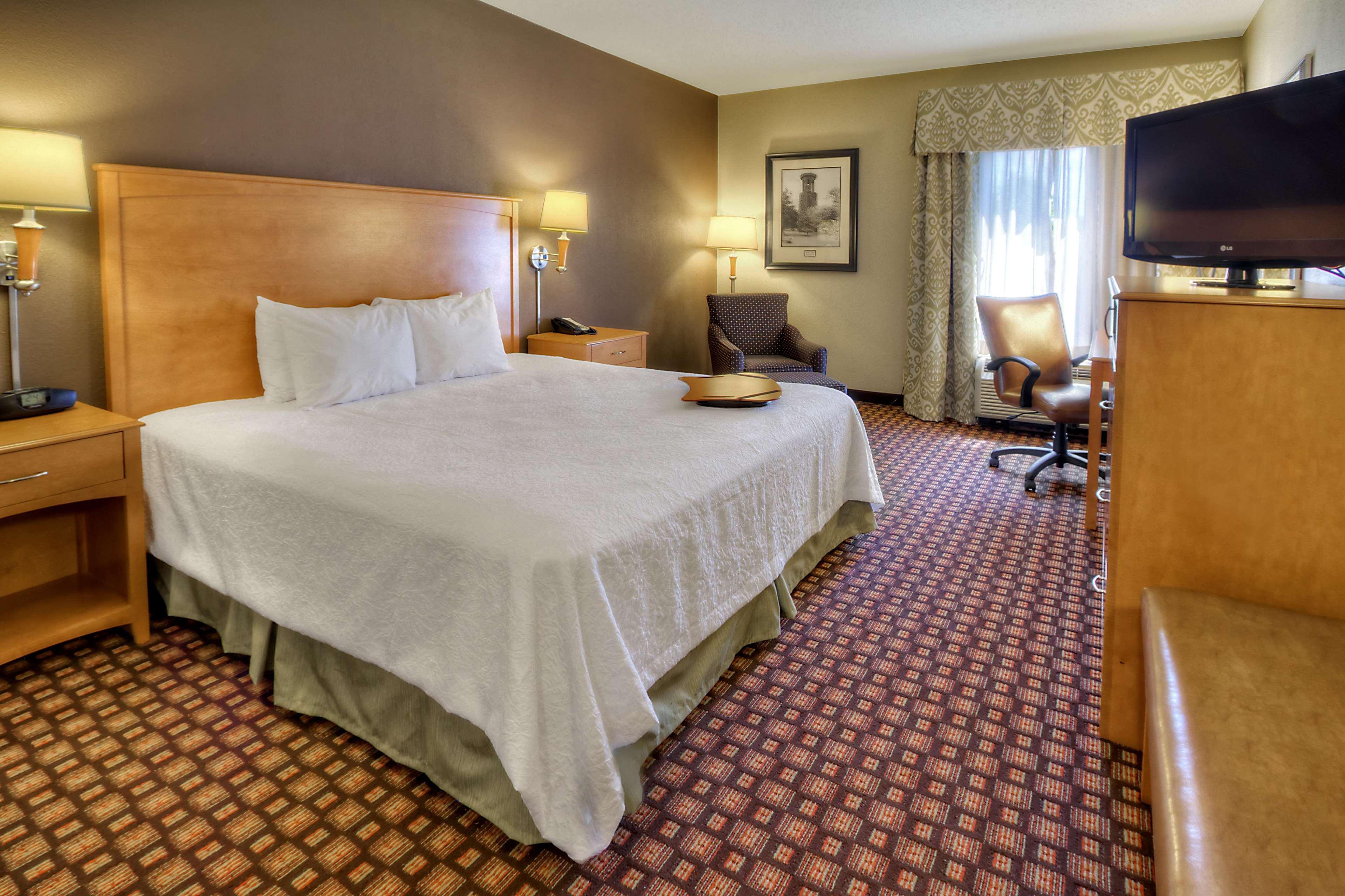 Hampton Inn & Suites Nashville-Vanderbilt-Elliston Place מראה חיצוני תמונה