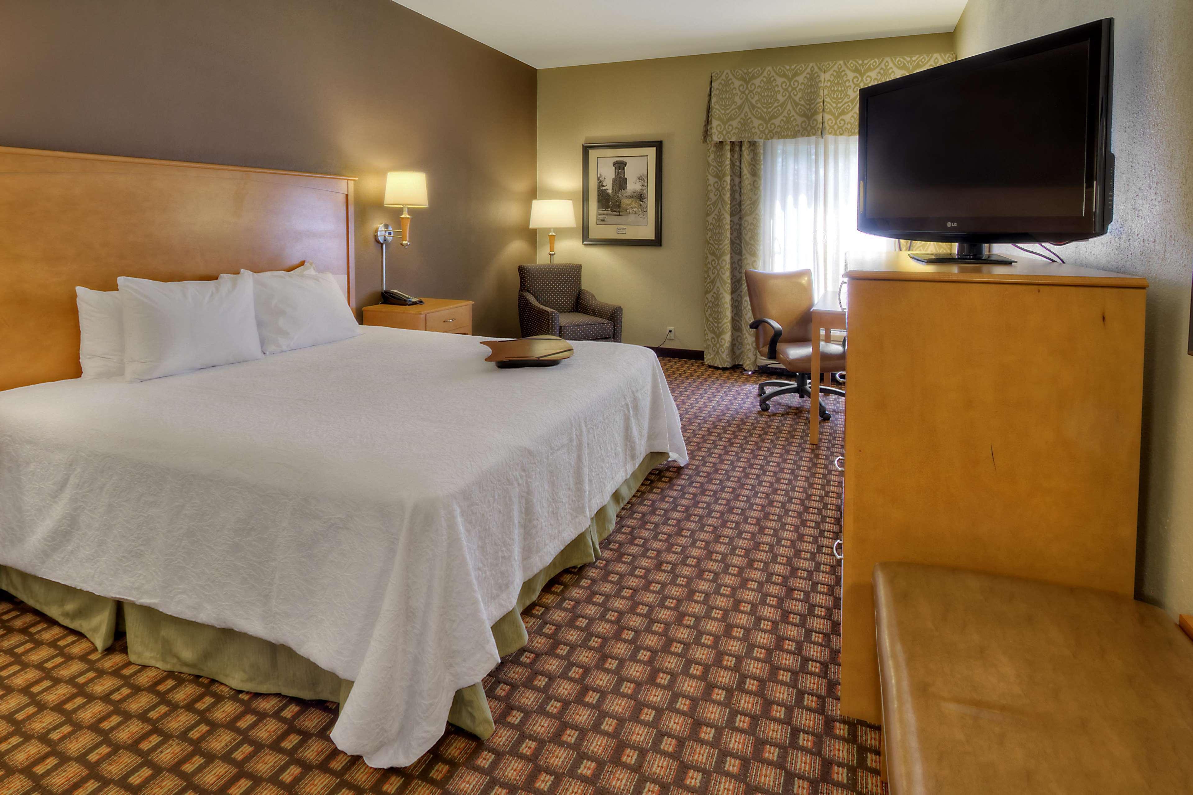 Hampton Inn & Suites Nashville-Vanderbilt-Elliston Place מראה חיצוני תמונה