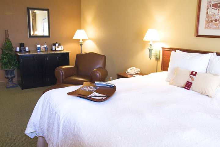 Hampton Inn & Suites Nashville-Vanderbilt-Elliston Place מראה חיצוני תמונה